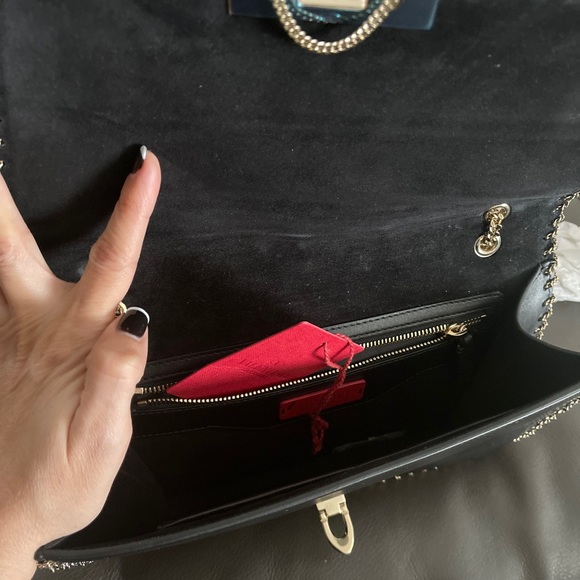 Valentino Black Leather crossbody or shoulder bag. - Picture 7 of 8